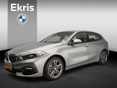 Occasion BMW 118 Executive 136 PK (100 kW) 2022 Grijs Hatchback