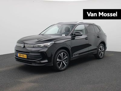 Zwart Occasion 2025 VW Tiguan Edition SUV | € 53.900 (Iets duurder)