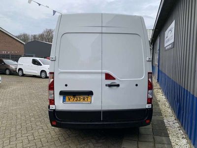 Nissan NV400