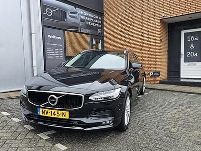 Zwart Gebruikt 2017 Volvo V90 Momentum Stationwagen | € 21.950 (Eerlijke prijs)