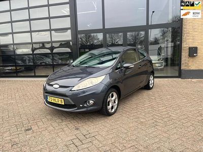 Grijs (metallic) Gebruikt 2009 Ford Fiesta Titanium Hatchback | € 2.450 (Goede deal)