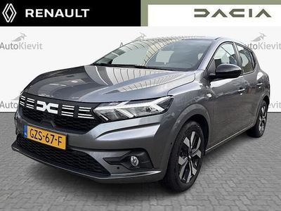 Occasion Dacia Sandero Comfort 92 PK (67 kW) 2024 Grijs (metallic) Hatchback