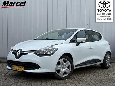 Wit Occasion 2015 Renault Clio IV Authentique Hatchback | € 7.900 (Eerlijke prijs)