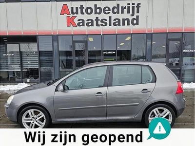 Grijs (metallic) Gebruikt 2007 VW Golf V Hatchback | € 3.998 (Eerlijke prijs)