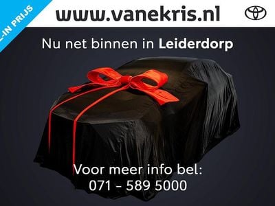 Occasion Toyota Yaris Active 111 PK (81 kW) 2019 Zilver Hatchback