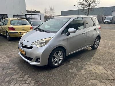 Occasion Toyota Verso-S 99 PK (72 kW) 2011 Grijs MPV