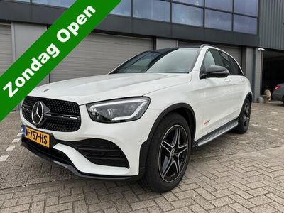 Wit Occasion 2021 Mercedes 200 Premium Plus SUV | € 49.500