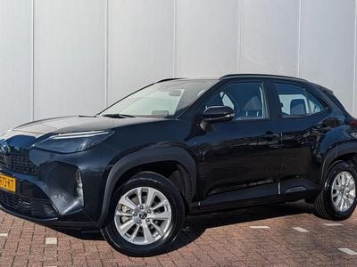 Zwart Occasion 2024 Toyota Yaris Hybrid Active SUV | € 29.749 (Eerlijke prijs)