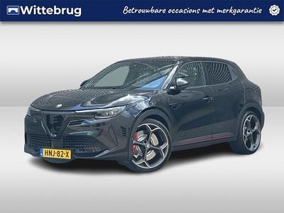 Zwart Occasion 2025 Alfa Romeo Junior Veloce SUV | € 37.925