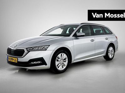 Grijs Occasion 2022 Skoda Octavia Business Line Stationwagen | € 20.900 (Eerlijke prijs)
