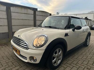 Wit Occasion 2009 Mini ONE Business Hatchback | € 3.999 (Eerlijke prijs)