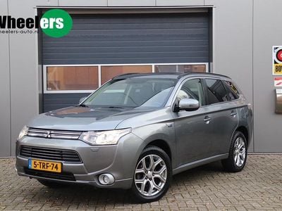 Grijs Occasion 2014 Mitsubishi Outlander P-HEV Instyle SUV | € 15.995 (Eerlijke prijs)