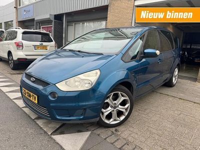 tweedehands Ford S-MAX 2.0-16V CLIMA PDC 6 PERS. 18 INCH RIJDT GOED. NAP