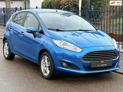 Blauw Gebruikt 2014 Ford Fiesta Titanium Hatchback | € 5.750 (Eerlijke prijs)