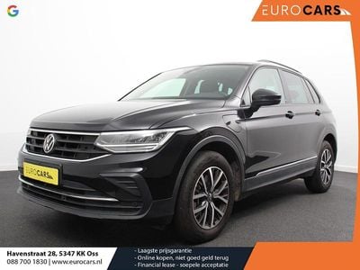 Zwart Gebruikt 2022 VW Tiguan Life SUV | € 30.690 (Super prijs)
