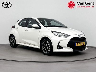 Wit Gebruikt 2022 Toyota Yaris Hybrid Hatchback | € 21.999 (Eerlijke prijs)