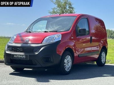 Rood Gebruikt 2018 Fiat Fiorino MPV | € 8.490 (Eerlijke prijs)