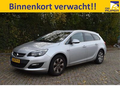 Grijs Gebruikt 2016 Opel Astra Stationwagen | € 9.950 (Iets duurder)
