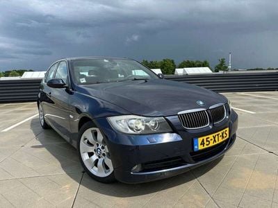 BMW 325