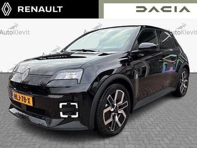 Zwart (metallic) Gebruikt 2025 Renault R5 Komfort Hatchback | € 29.950 (Goede deal)