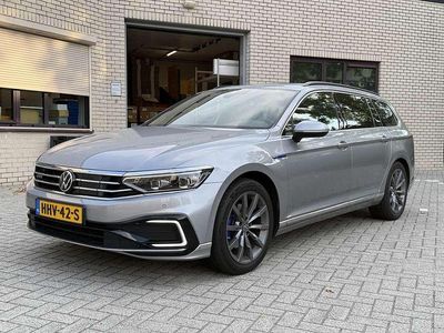 Grijs Gebruikt 2020 VW Passat GTE Stationwagen | € 22.500 (Eerlijke prijs)