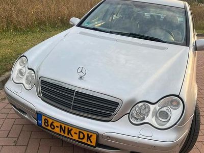 Mercedes C180