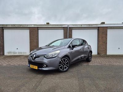 Grijs Occasion 2013 Renault Clio IV Expression Hatchback | € 6.745 (Eerlijke prijs)