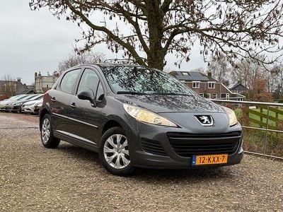 Grijs (metallic) Occasion 2010 Peugeot 207 Hatchback | € 2.975 (Eerlijke prijs)
