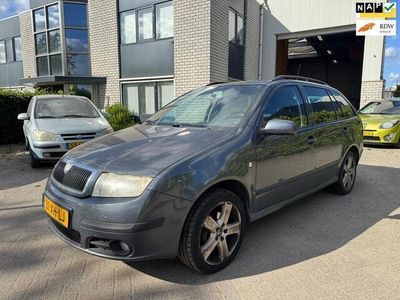 Grijs Gebruikt 2007 Skoda Fabia Elegance Hatchback | € 450