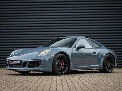 Porsche 911 Carrera GTS