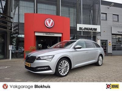 Grijs Occasion 2022 Skoda Superb Business Line Stationwagen | € 25.445 (Eerlijke prijs)