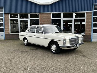 Mercedes W114