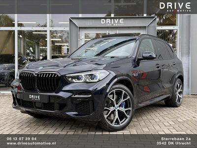 Zwart Occasion 2022 BMW X5 M Sport SUV | € 58.500 (Goede deal)