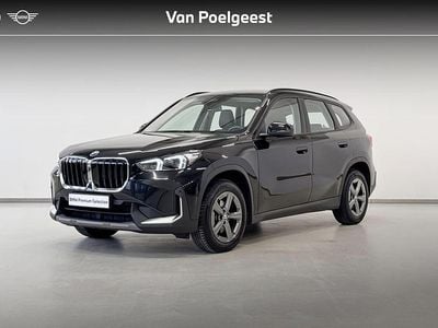 Zwart (metallic) Gebruikt 2024 BMW X1 Comfort Edition SUV | € 39.900 (Eerlijke prijs)