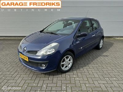 tweedehands Renault Clio 1.6-16V Dynamique | Airco | Cruise