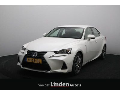 Lexus IS300h