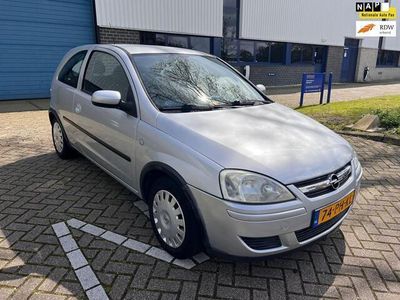 tweedehands Opel Corsa 1.2-16V Enjoy