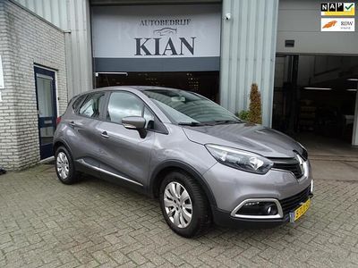 Grijs Gebruikt 2014 Renault Captur Expression SUV | € 8.950 (Eerlijke prijs)