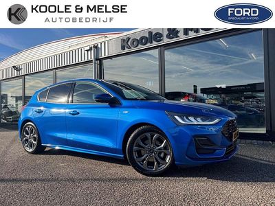 Blauw (metallic) Gebruikt 2024 Ford Focus ST-Line Hatchback | € 23.950 (Eerlijke prijs)