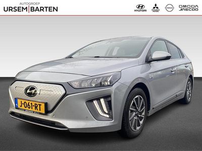 Licht grijs metallic Gebruikt 2020 Hyundai Ioniq Premium Hatchback | € 16.930 (Eerlijke prijs)