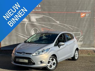 Grijs Gebruikt 2011 Ford Fiesta Titanium Hatchback | € 5.749 (Eerlijke prijs)