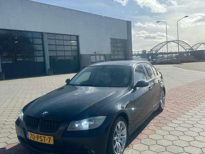 Zwart Gebruikt 2007 BMW 318 Sedan | € 3.500 (Eerlijke prijs)