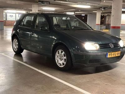 Occasion VW Golf IV Trendline 68 PK (50 kW) 2000 Groen Hatchback