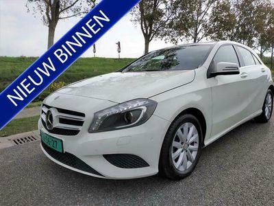 tweedehands Mercedes A180 Ambition NAVI ** Bluetooth ** PDC ** Sportstoelen **