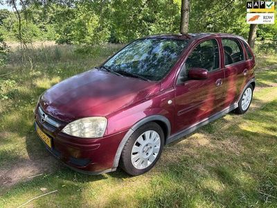 Rood Occasion 2003 Opel Corsa Sport Hatchback | € 1.750 (Duur)