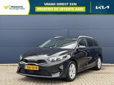 Zwart (metallic) Nieuw 2025 Kia Ceed Sportswagon Stationwagen | € 29.940 (Eerlijke prijs)