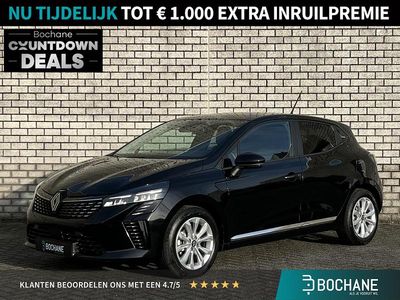 Zwart Gebruikt 2024 Renault Clio V Evolution Hatchback | € 19.295 (Eerlijke prijs)
