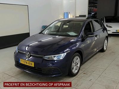 Occasion VW Golf VIII Business 110 PK (80 kW) 2023 Blauw Hatchback