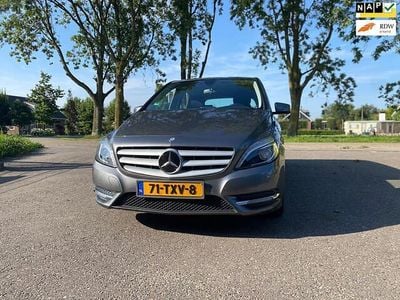 Occasion Mercedes B180 Ambition 122 PK (89 kW) 2012 Grijs MPV