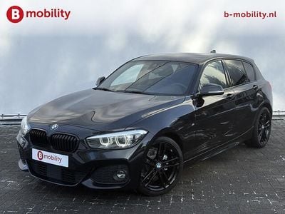 Zwart Gebruikt 2018 BMW 118 Executive Hatchback | € 16.400 (Eerlijke prijs)